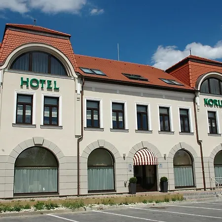 Koruna 3*