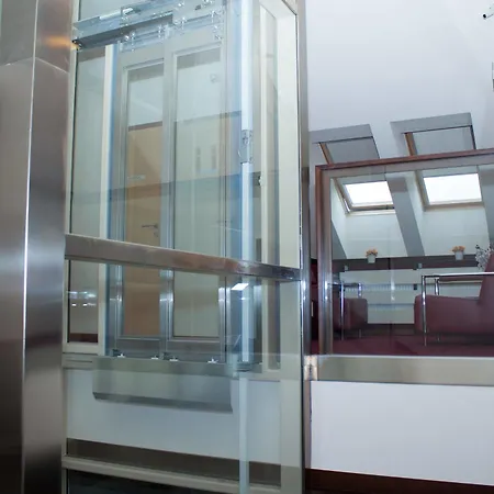 Koruna Hotell